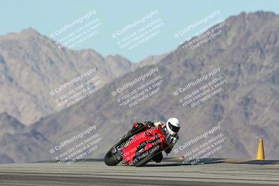 media/Dec-01-2025-Moto Forza (Mon) [[2daa91e15f]]/1-Advanced Group/Session 4 Turn 9/